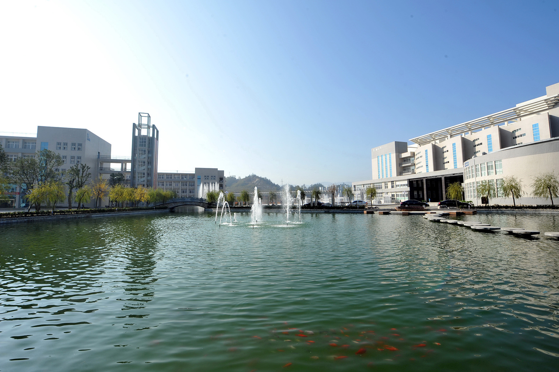 校园景点-湖北工业职业技术学院