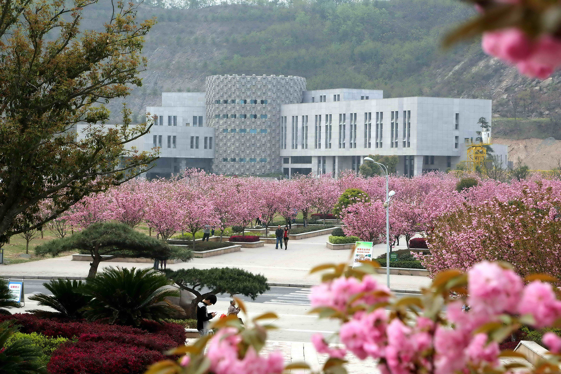 校园景点-湖北工业职业技术学院
